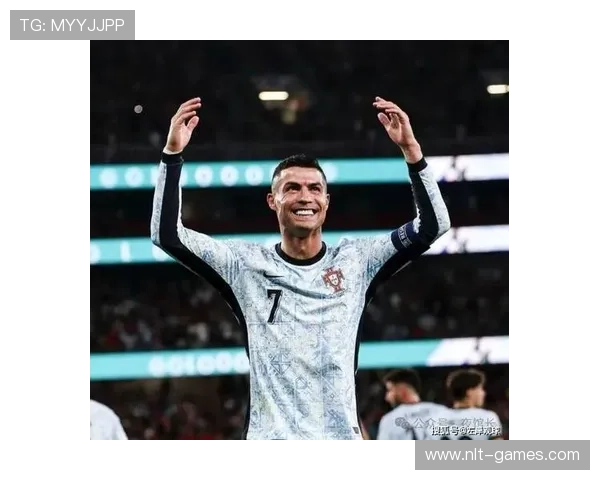 C罗职业生涯再创里程碑：连续20年进球纪录震撼足坛