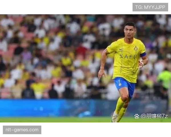 拉莫斯精准射门展现老将风采,球场上的艺术大师再次震撼球迷 拉莫斯精准射门展现老将风采,球场上的艺术大师再次震撼球迷